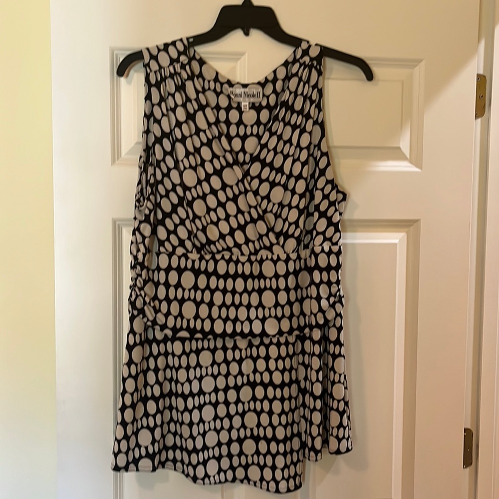 V neck layered tunic top w tummy hiding front peplum